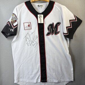NWT Marines Chiba Lotte Baseball Jersey Japanese Size F (US Med) Billy V. Autogr
